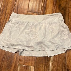 Size 12 Lululemon tennis skirt